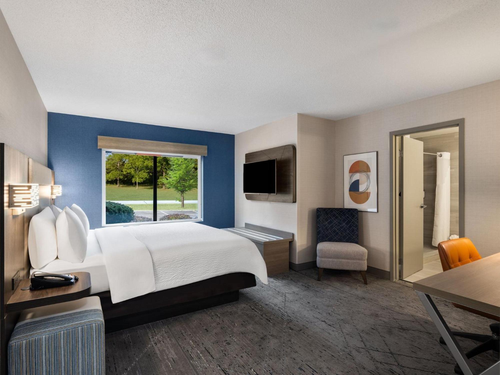 Holiday Inn Express Meadville Exterior photo